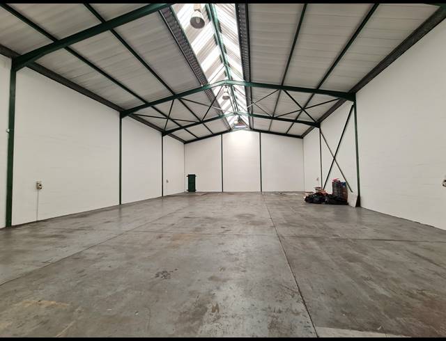395M² WAREHOUSE RENTED IN KILLARNEY GARDENS